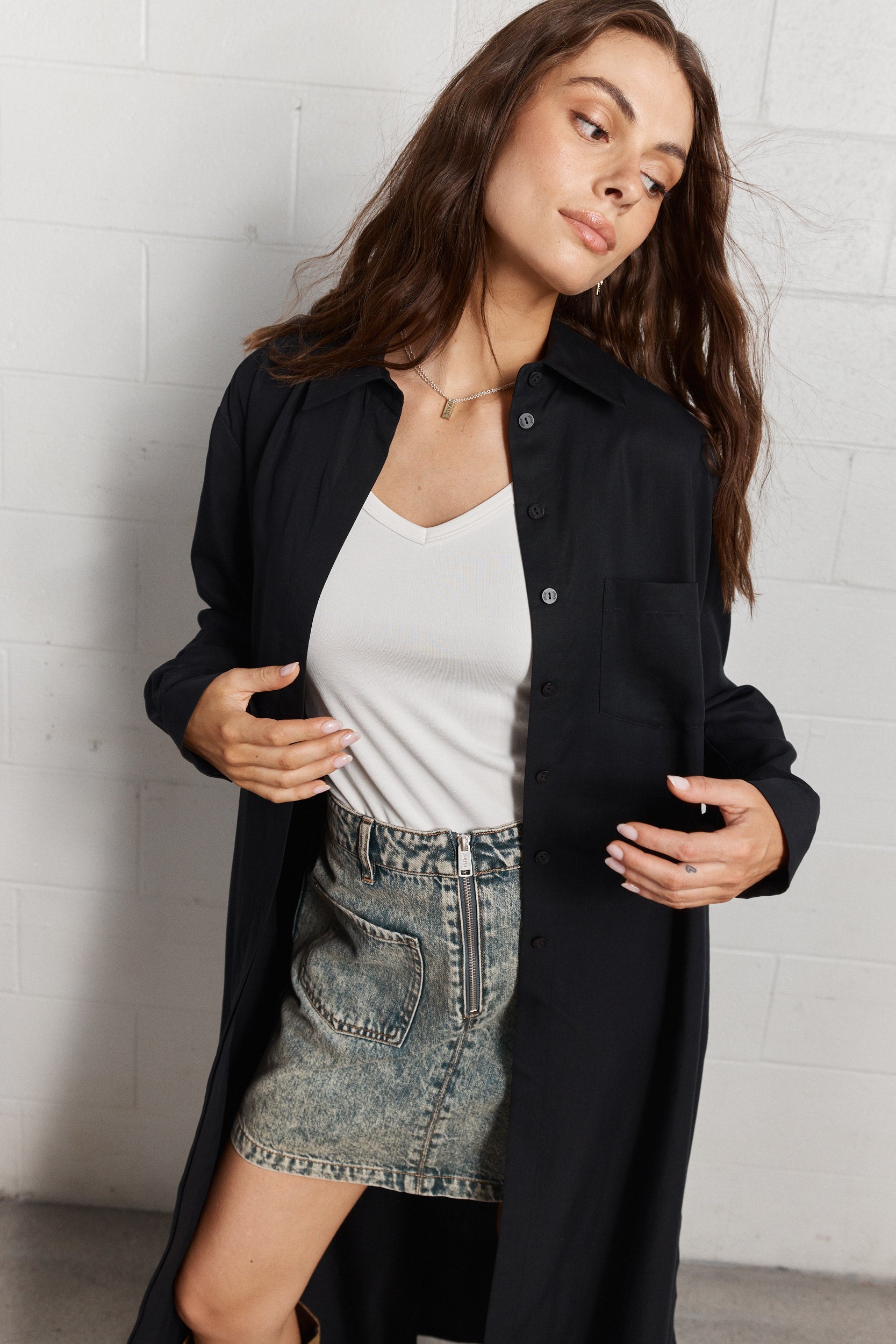 Merri | Longue surchemise noire