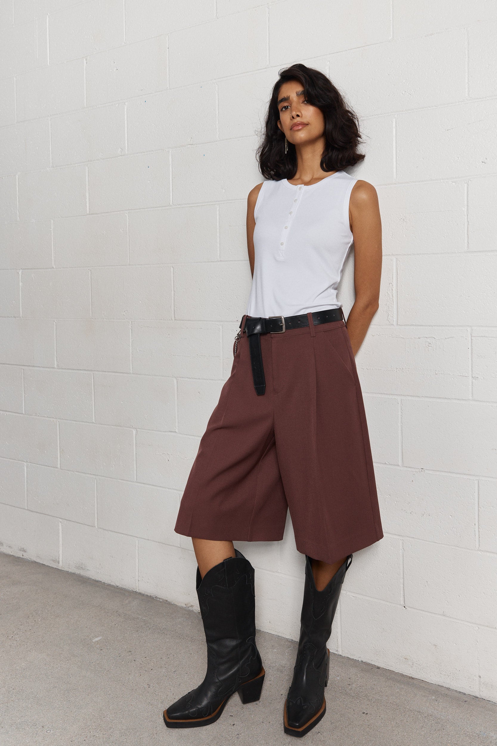 Coxon | Buttoned Ribbed White Camisole