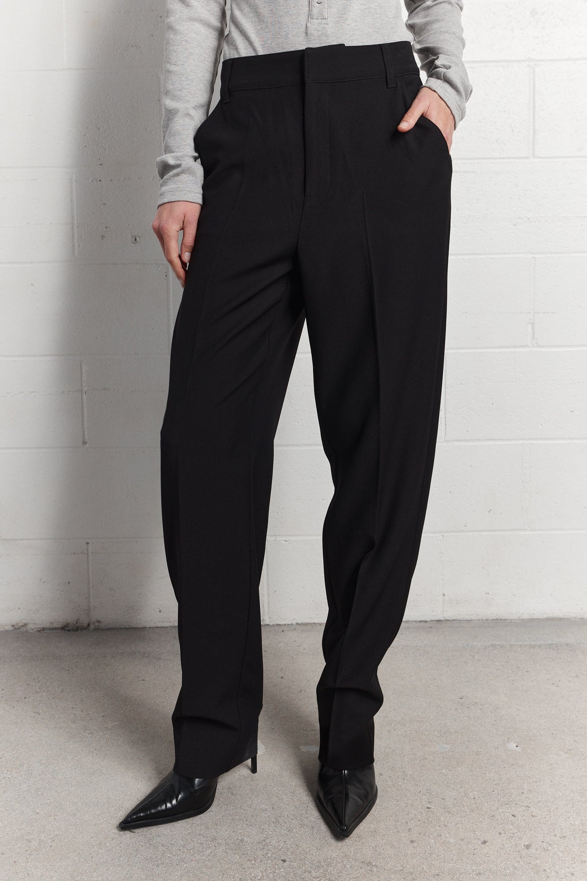 Vito | Pantalon tailleur noir à taille haute