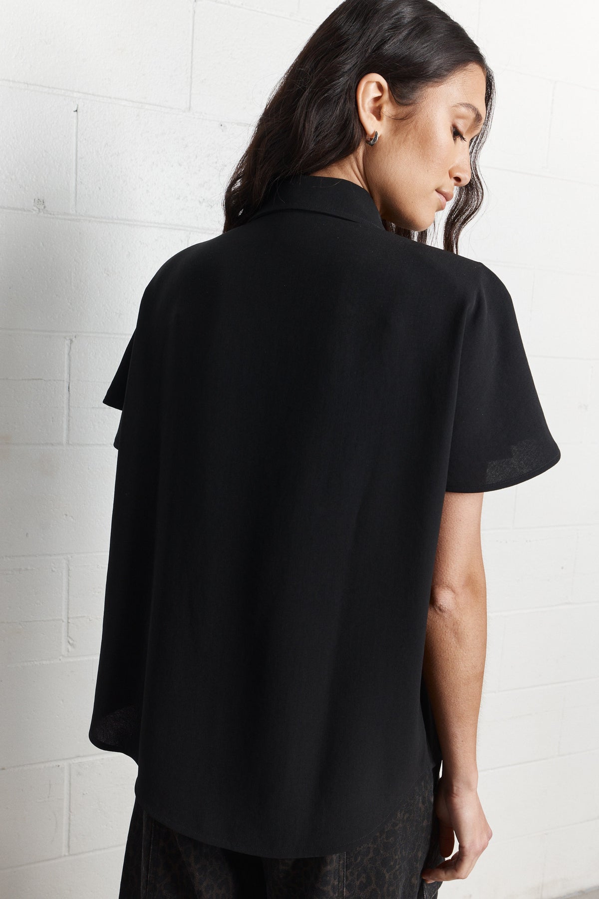 Marison | Chemise noire à manches courtes