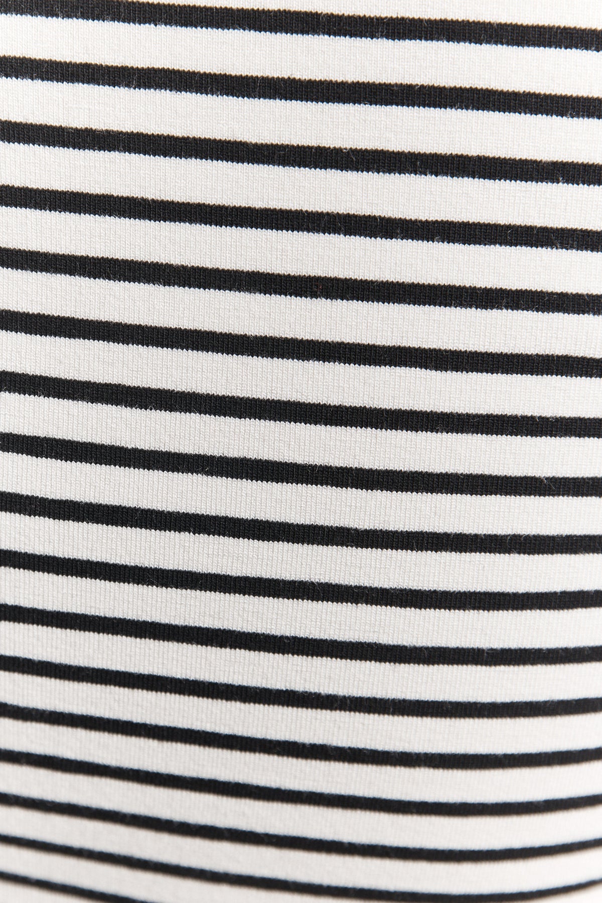 Bela | T-shirt blanc à rayures noires