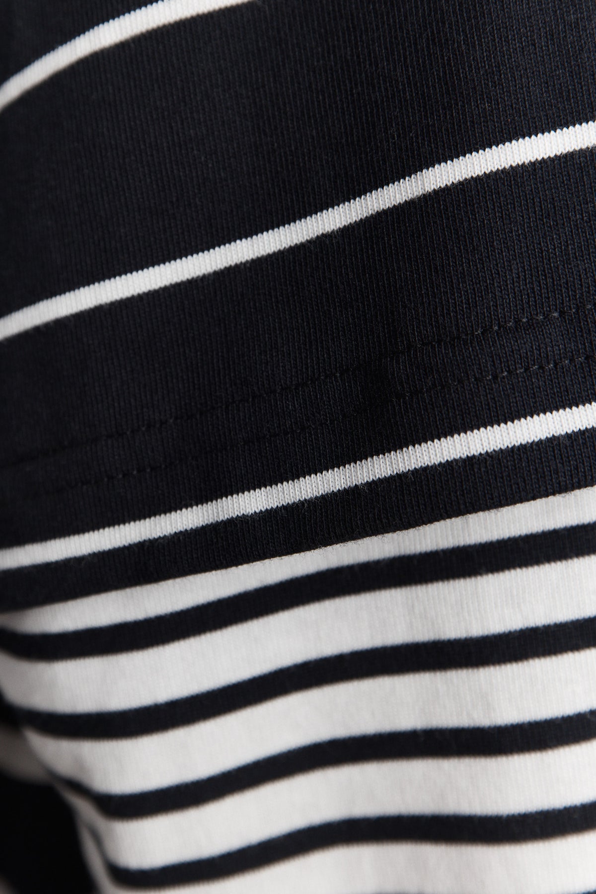 Yohan | Oversized striped layered sweater 