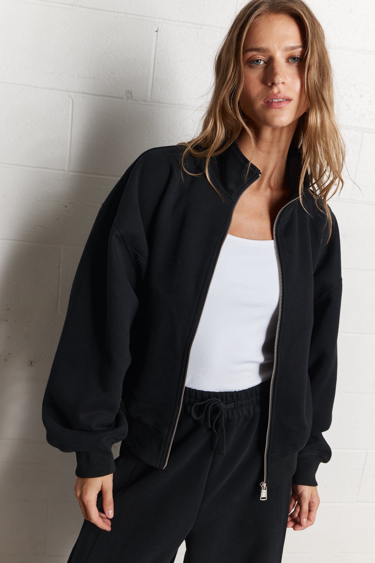 Chilli | Black zip-up jacket