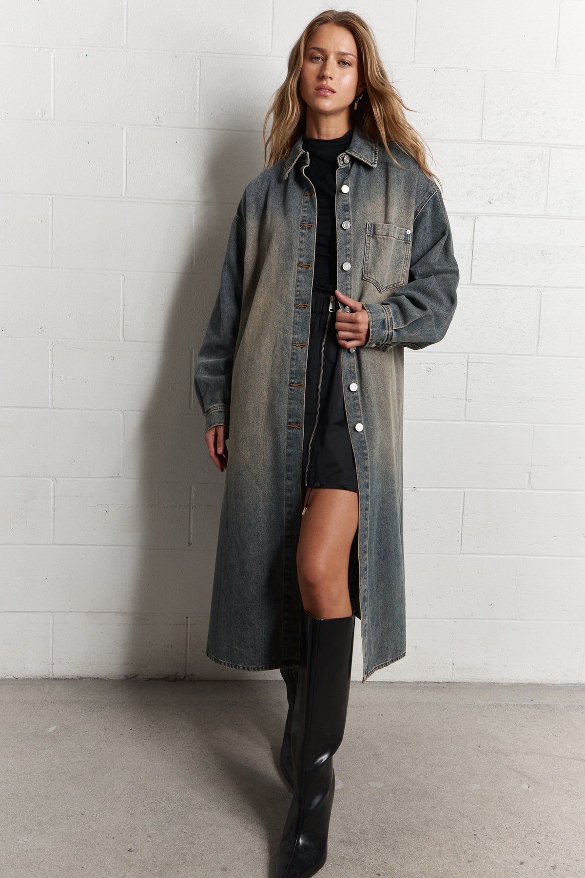Liotta | Veste longue en denim bleu délavé