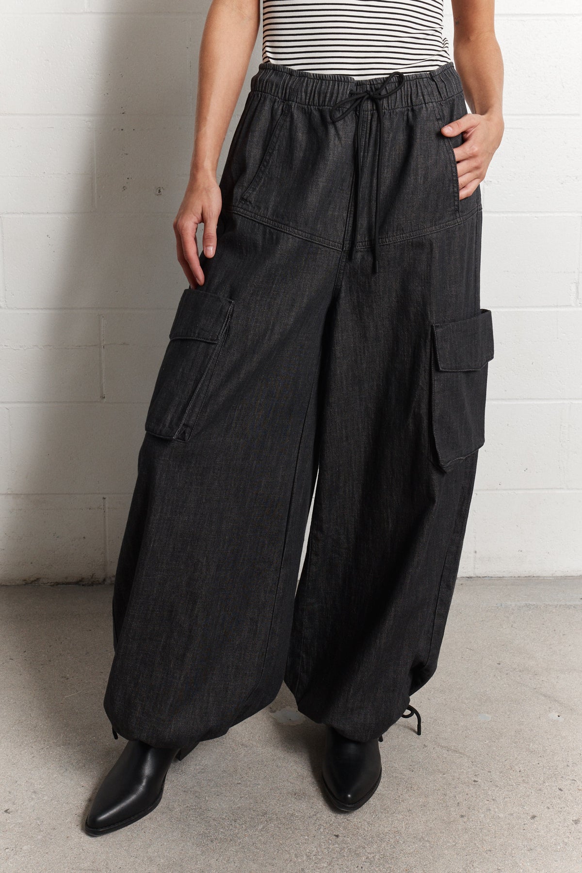 Pesci | Pantalon baggy noir délavé