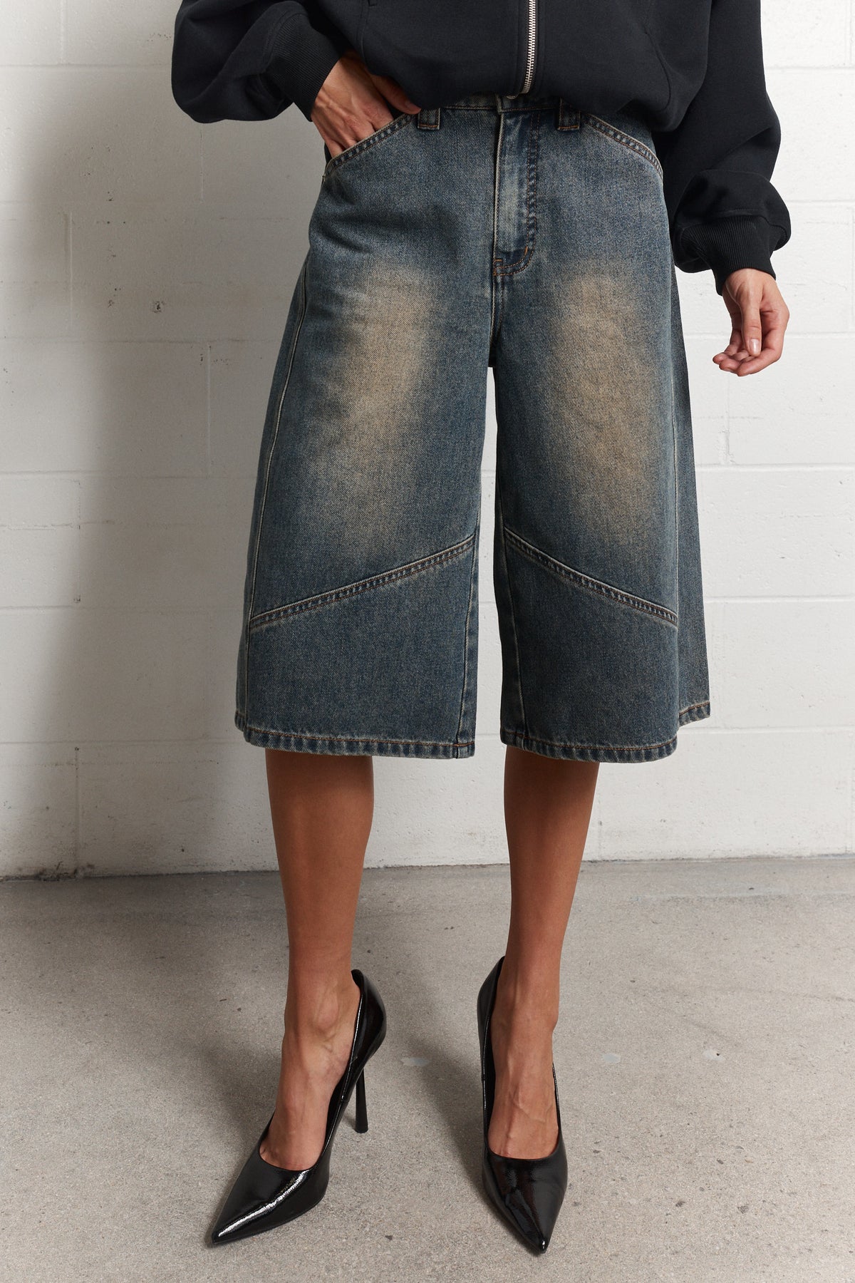Hill | Short long en denim bleu délavé