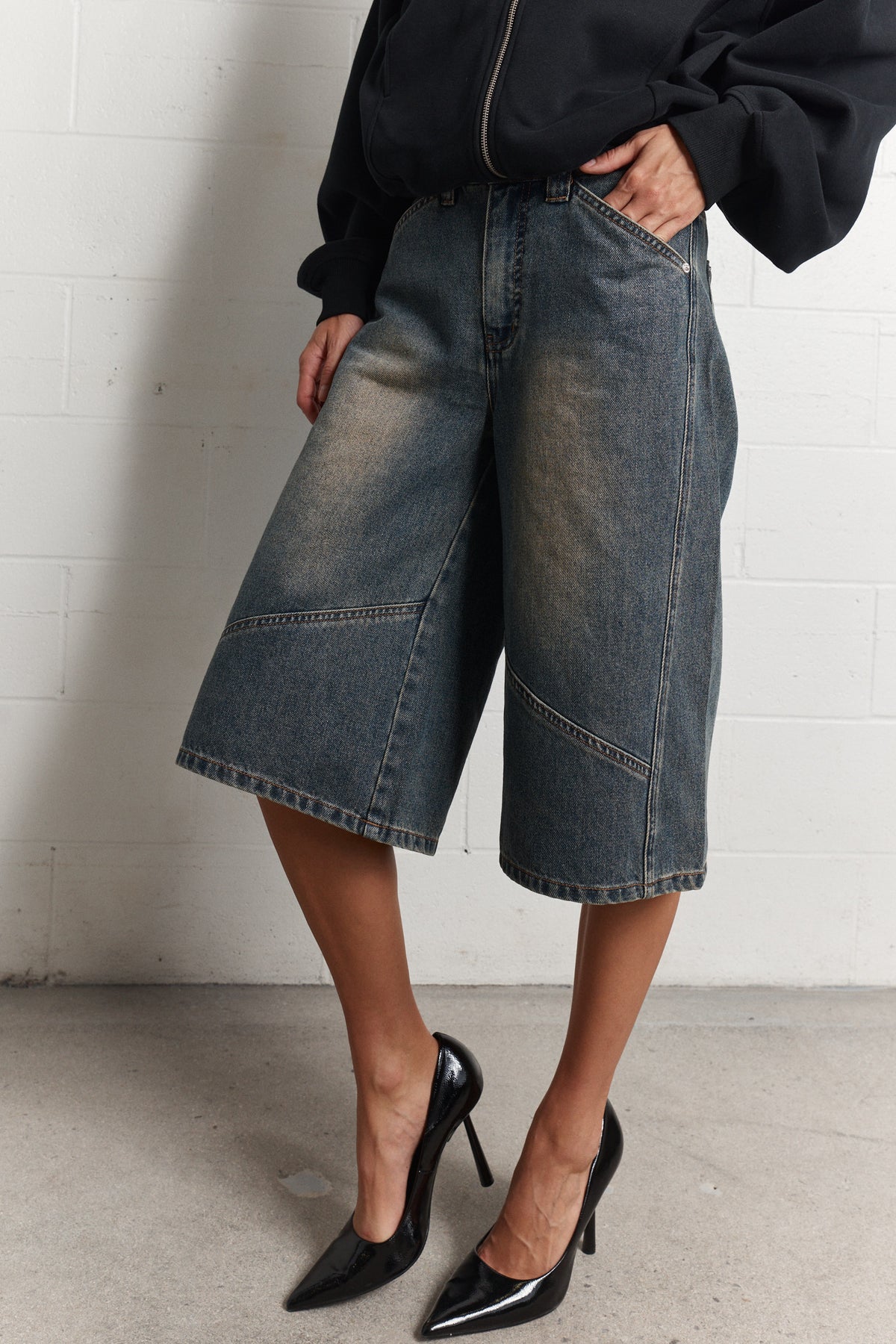 Hill | Short long en denim bleu délavé