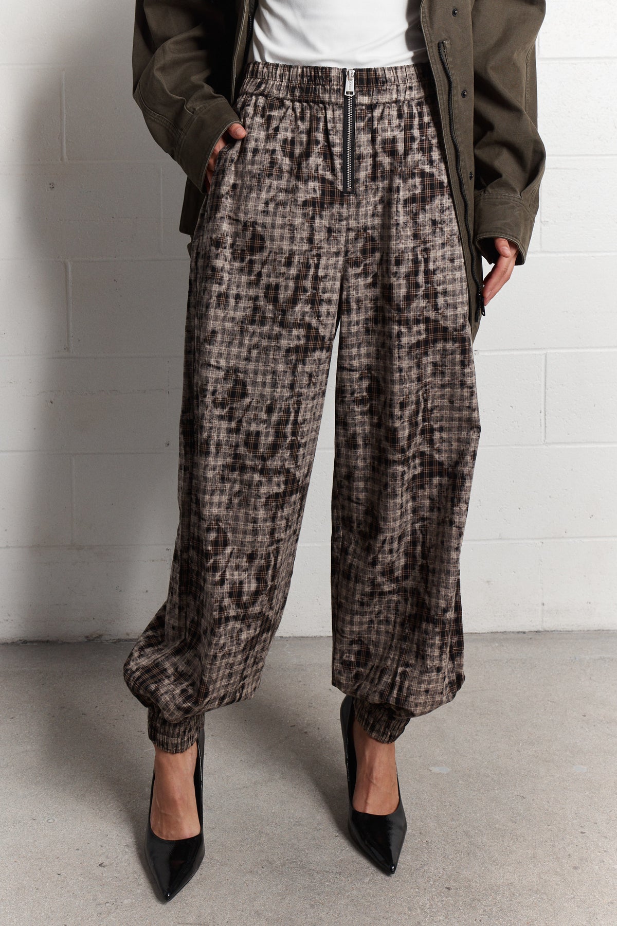 Love | Pantalon ballon à plaid noir délavé