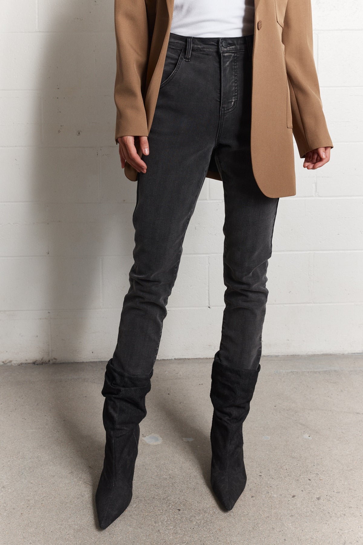Philippine | Washed black jeans
