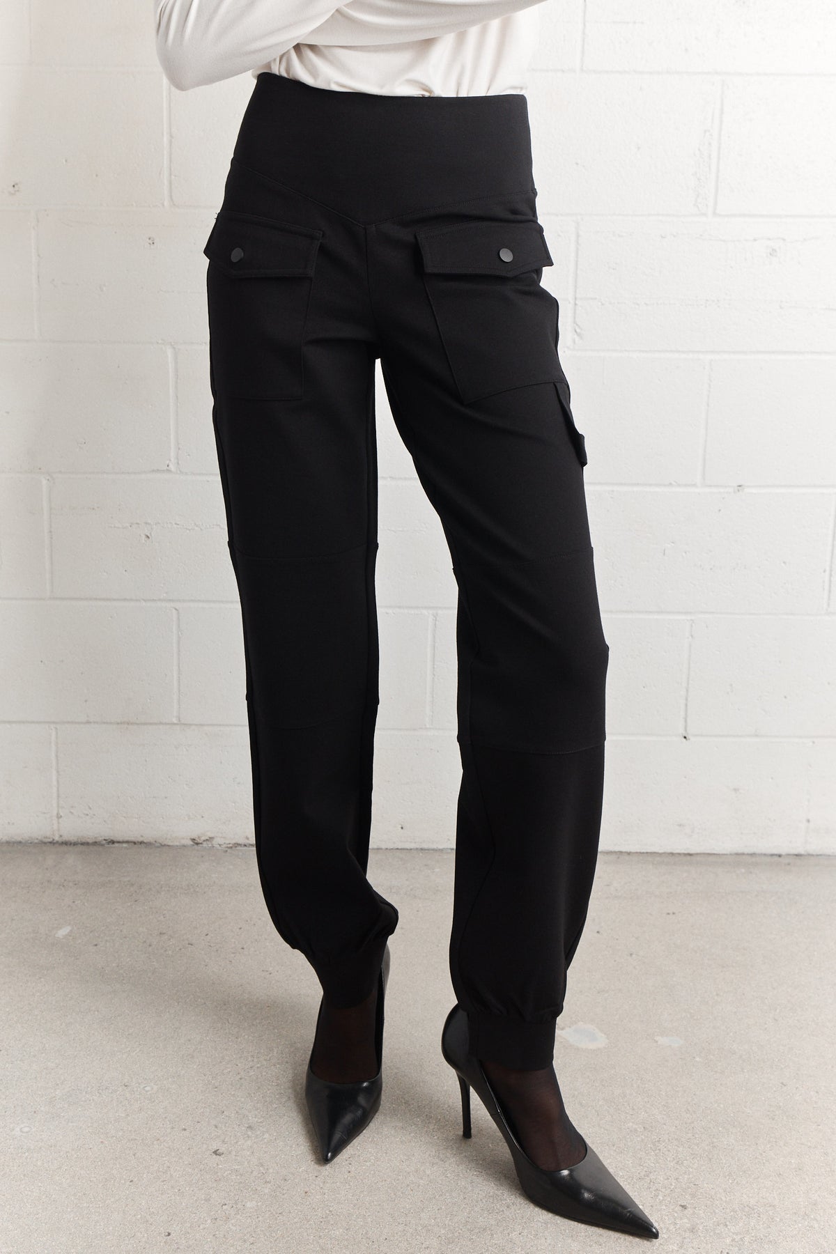 Ventura | Pantalon noir semi-ajusté