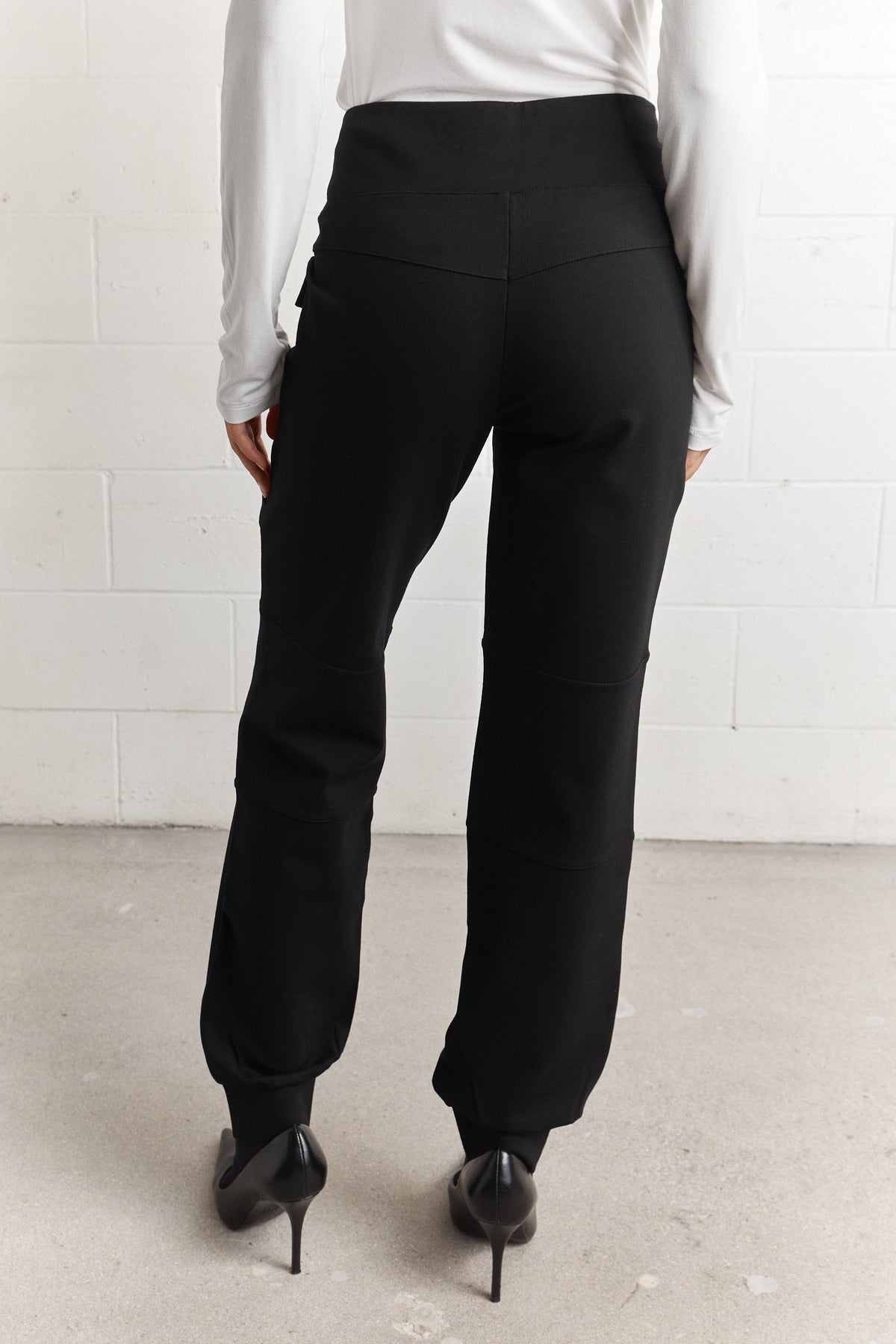 Ventura | Pantalon noir semi-ajusté