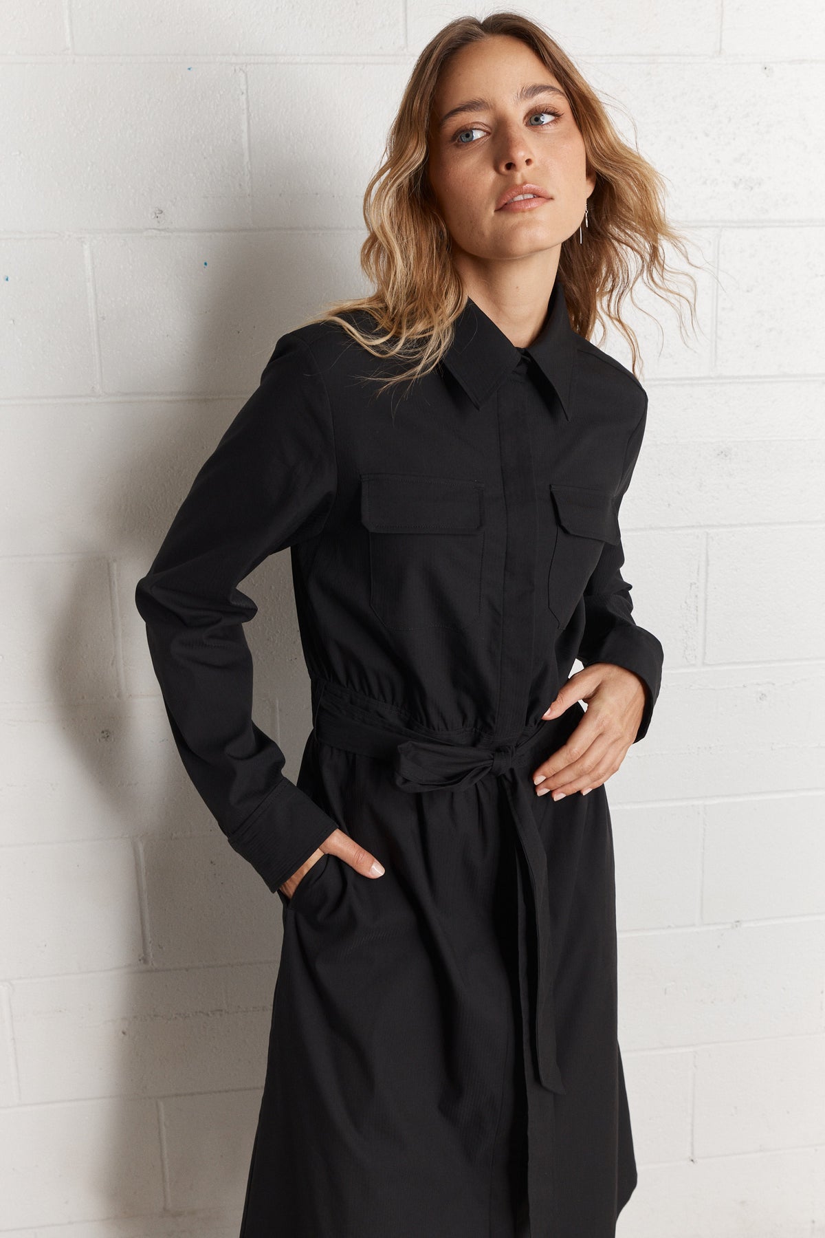 Saphir | Robe chemisier noire ceinturée