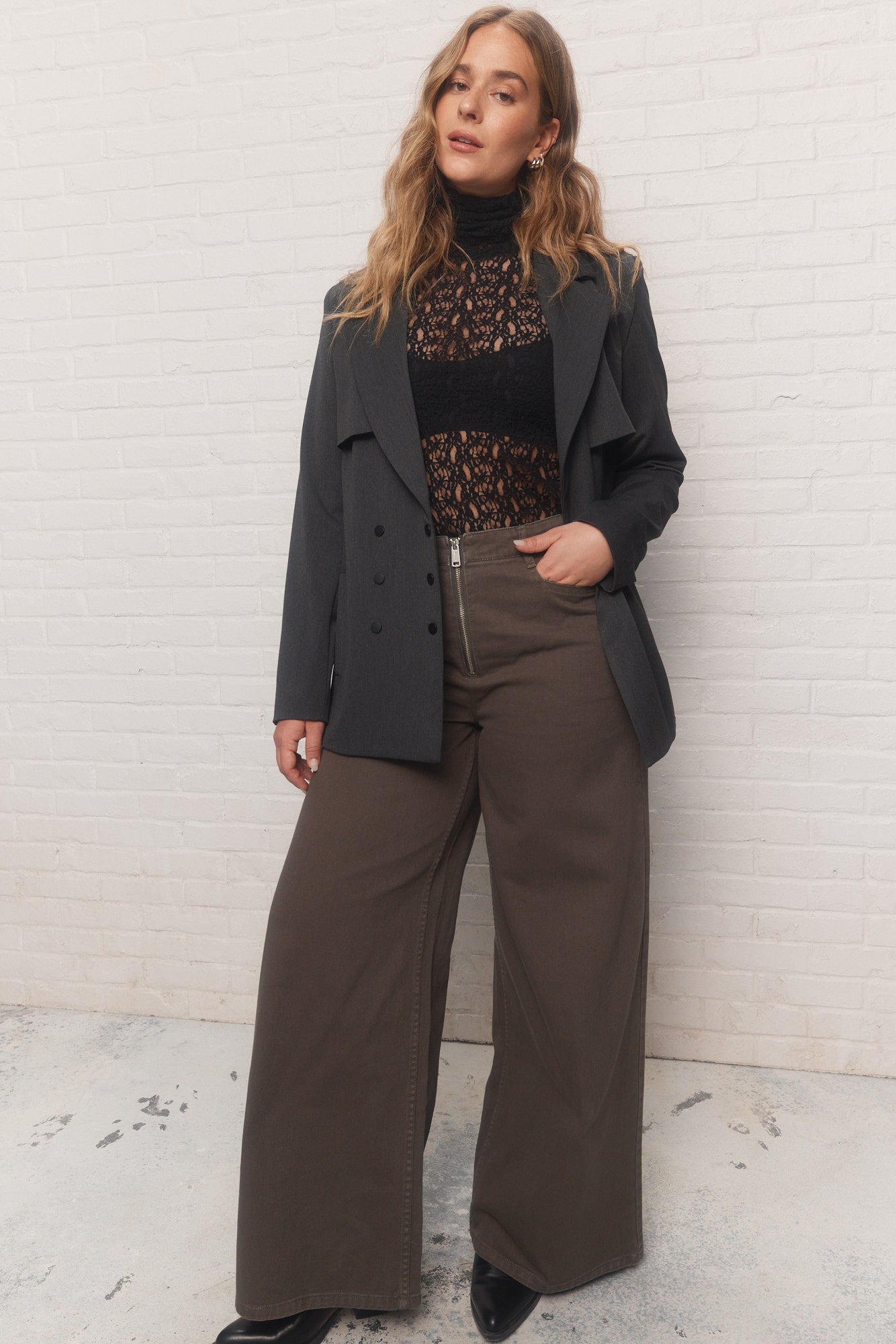 Grace | Camisole noire en dentelle transparente