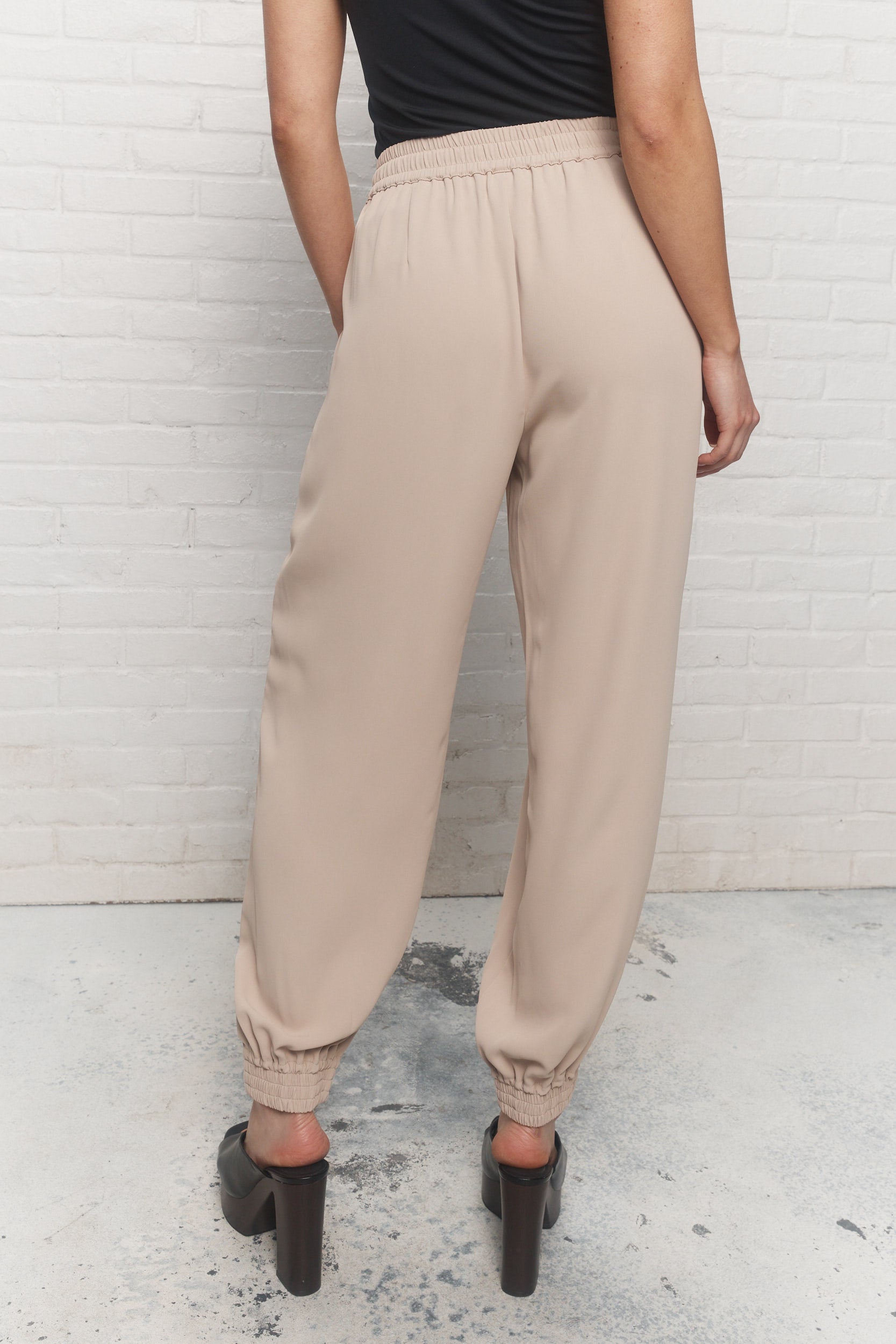 Marvin Pantalon beige ajusté à la cheville JOELLE Collection