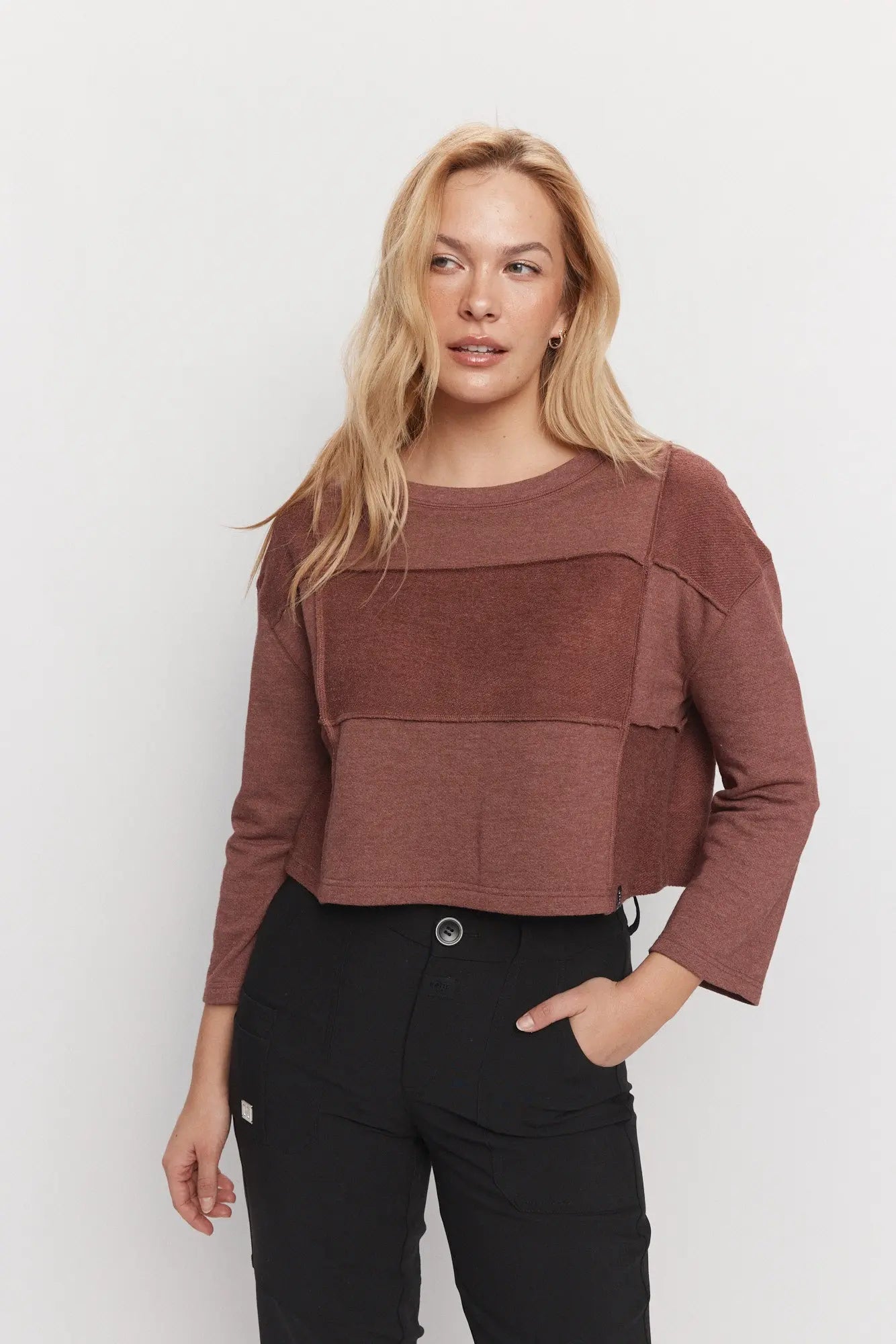 Chandail marron-rouge écourté | Fulton JOELLE Collection