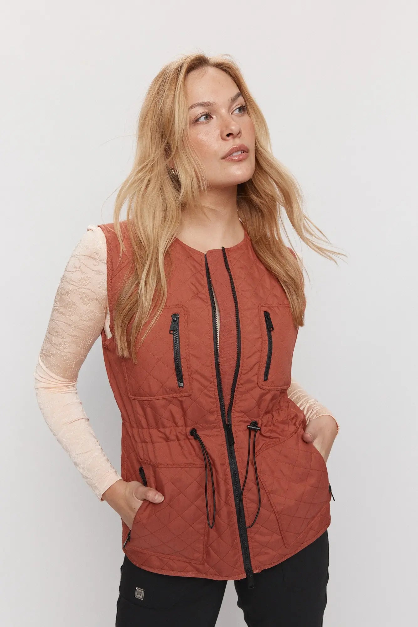 Brown adjustable waist quilted jacket | Cornellia