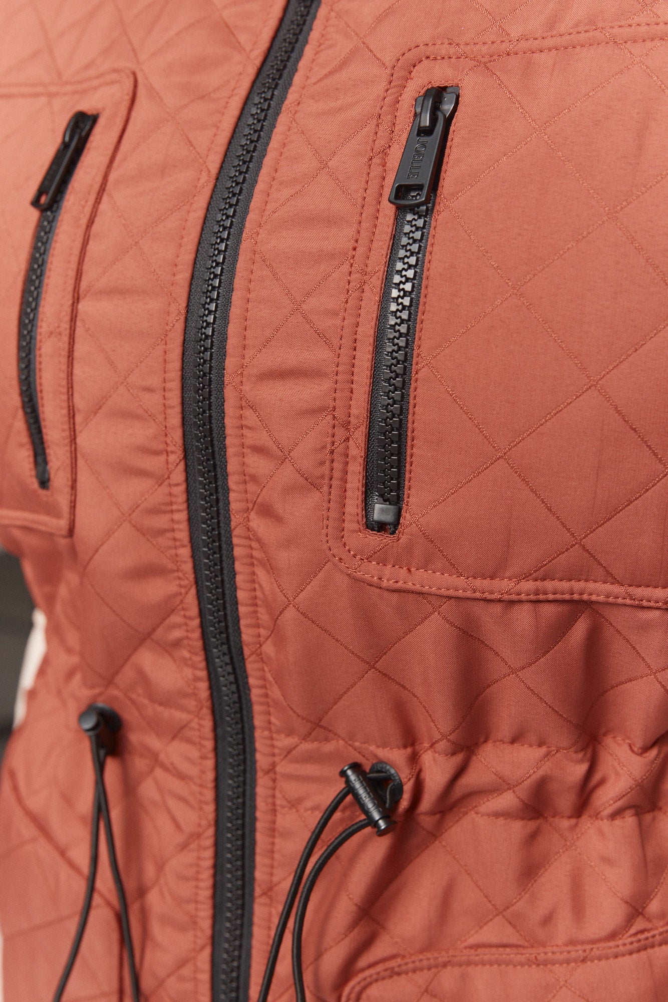 Brown adjustable waist quilted jacket | Cornellia