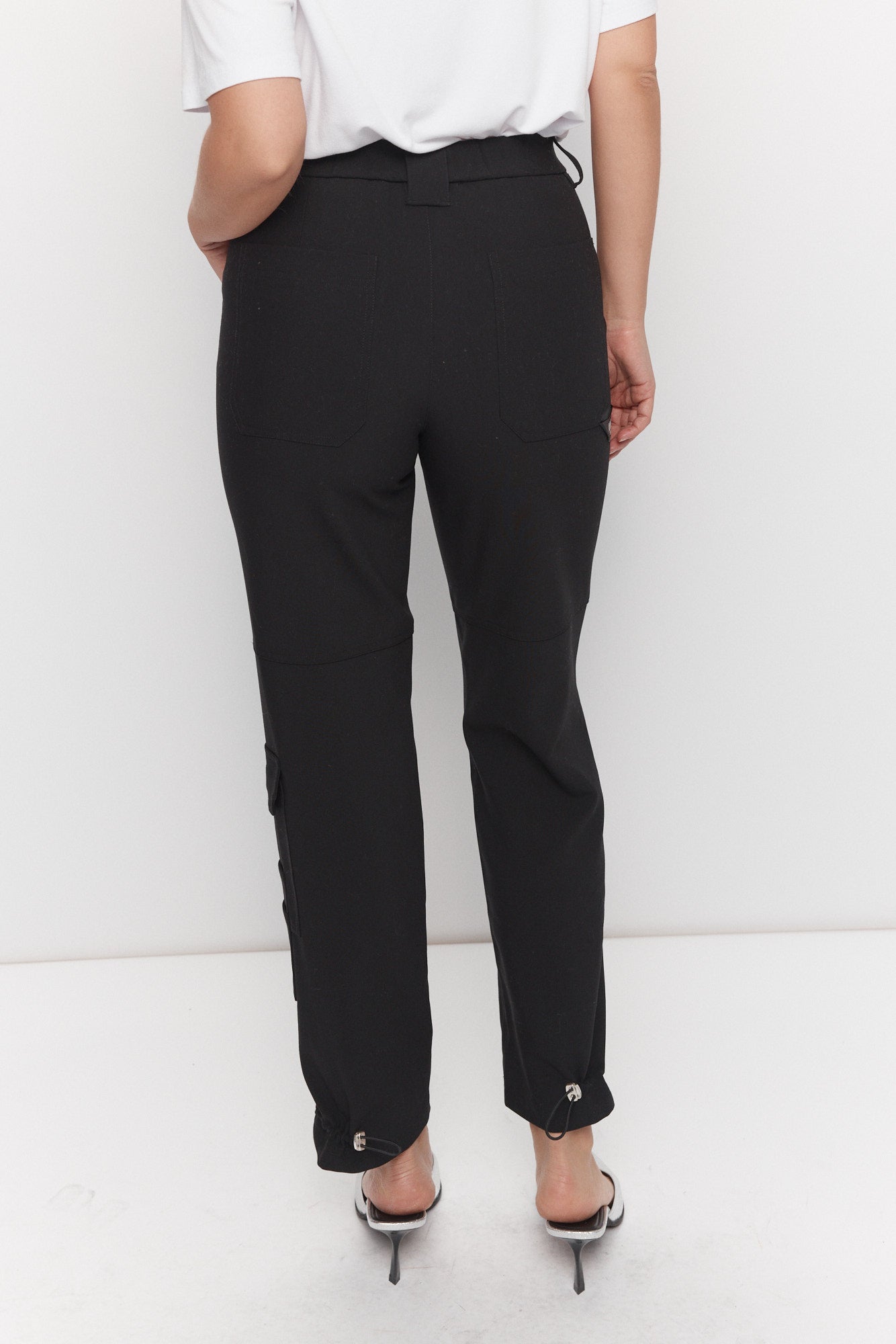 Pantalon noir cargo ajustable à la cheville | Frilay JOELLE Collection