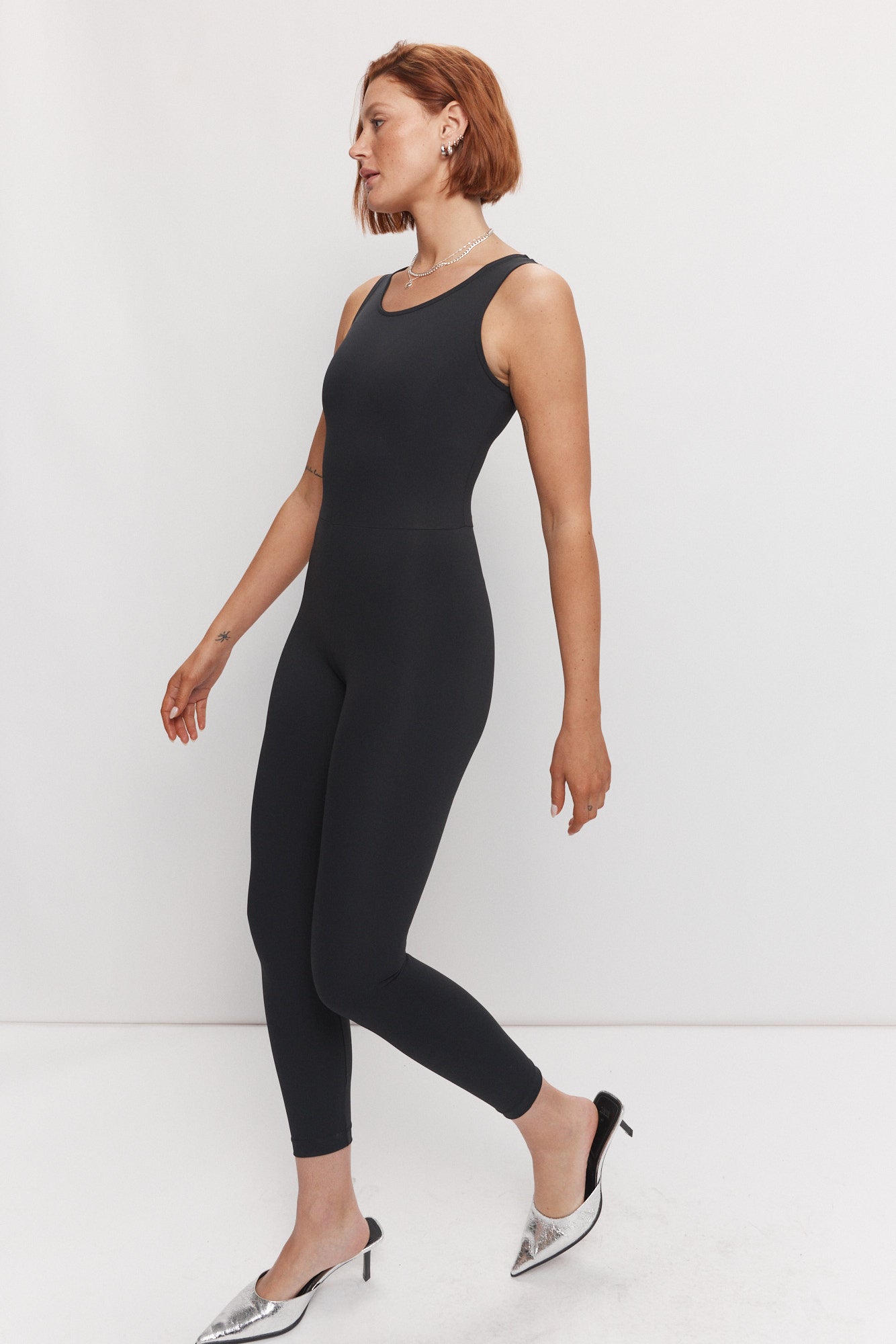 Black fitted jumpsuit with wide straps | Deandra
