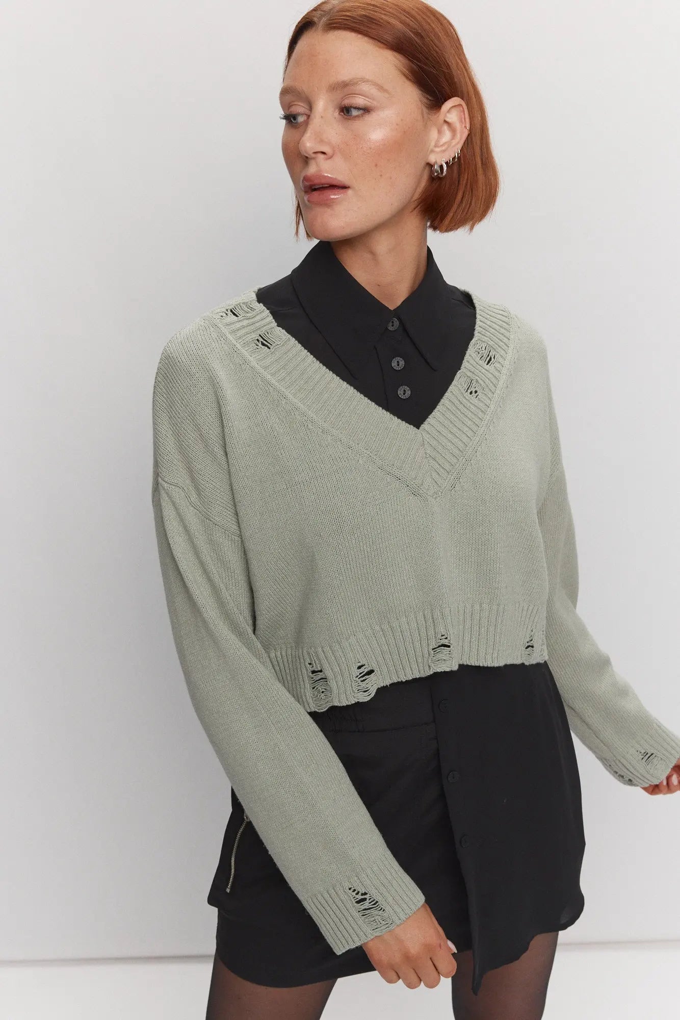 Chandail vert menthe encolure en V en tricot | Per JOELLE Collection