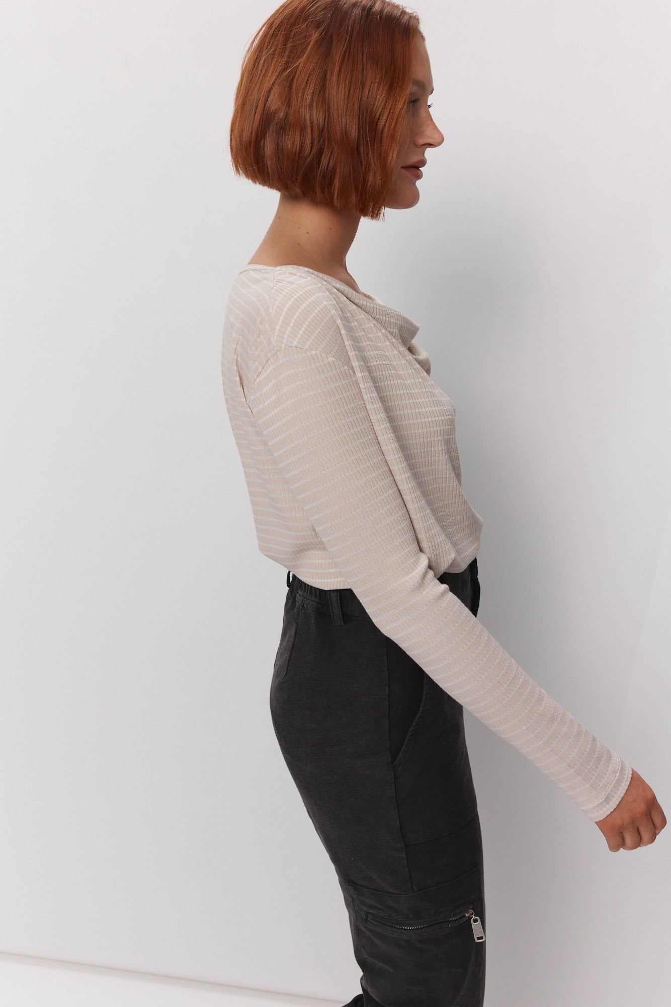 Taupe draped neckline sweater | Zenda