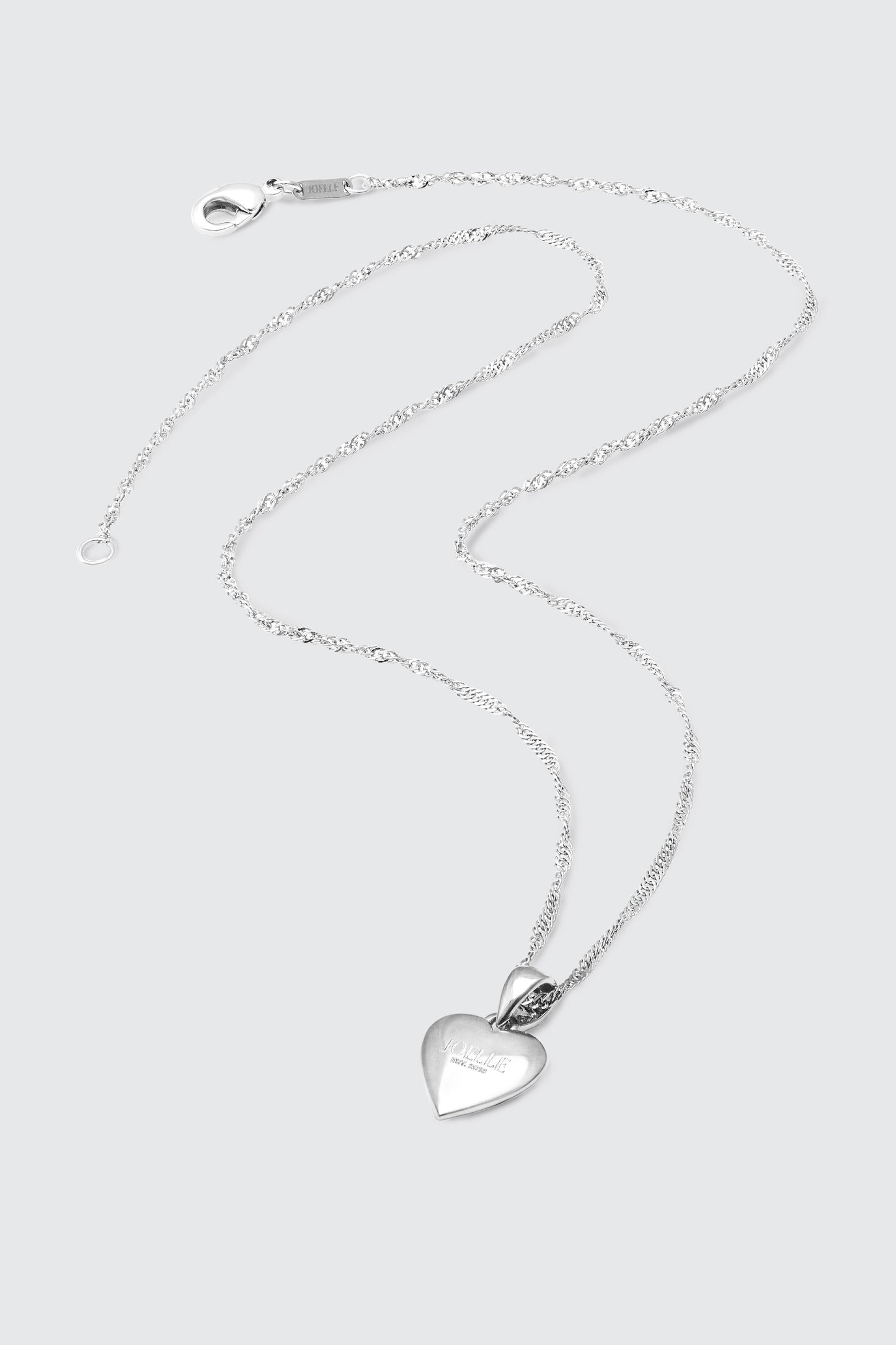Silver necklace with heart pendant | Ridge